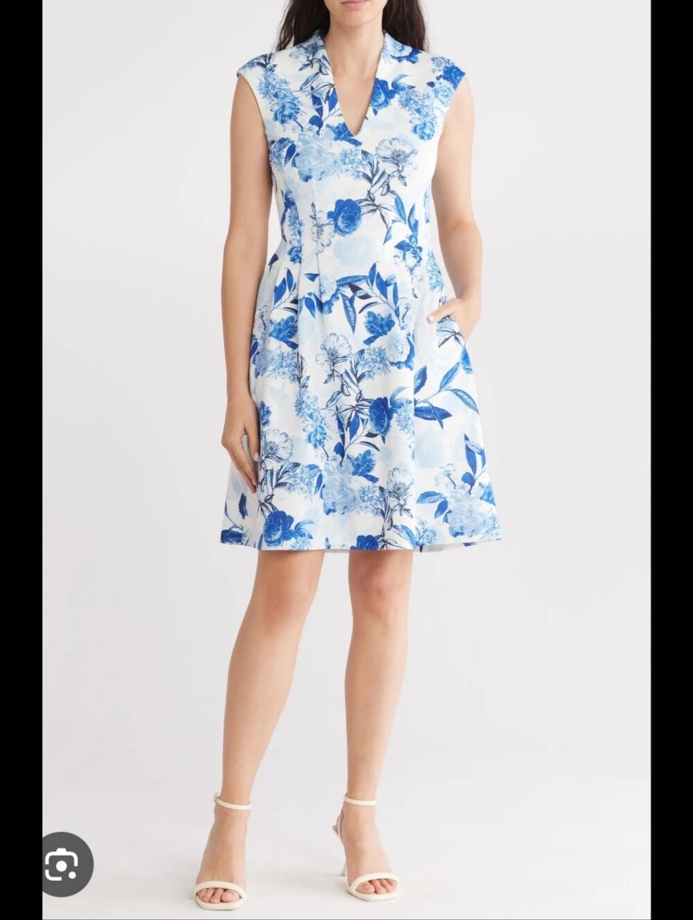 Women's Size 10 Blue Floral V-Neck A-Line Dress